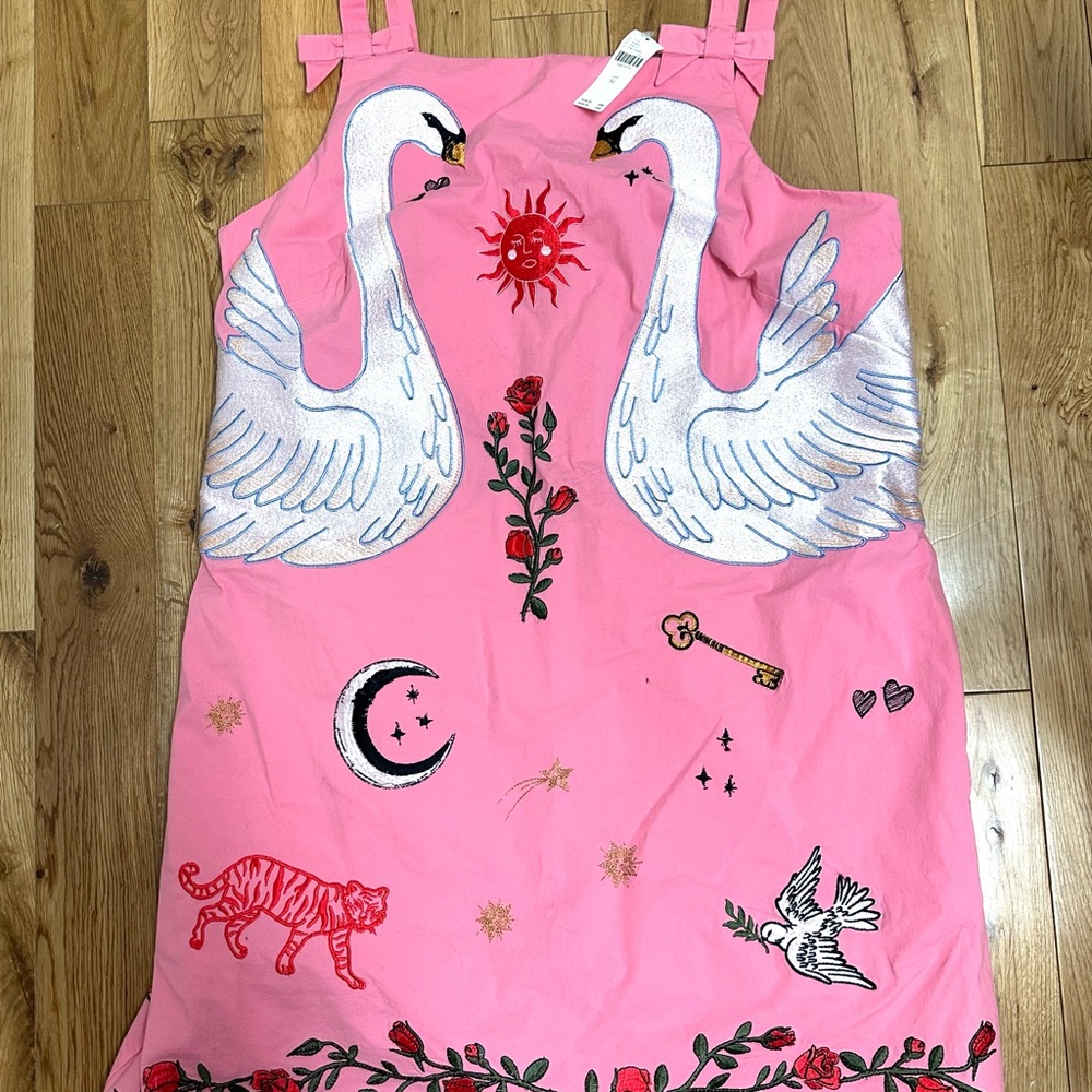 NWT Anthropologie Maeve Pink Dress with Swan and Floral Embroidery